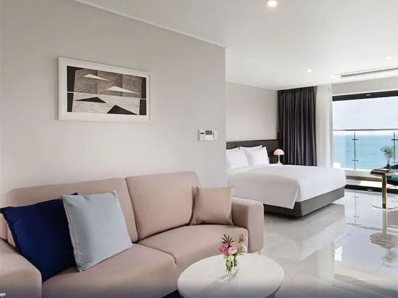 Busan Yeongmu Parade Hotel Haeundae Beach エクステリア 写真