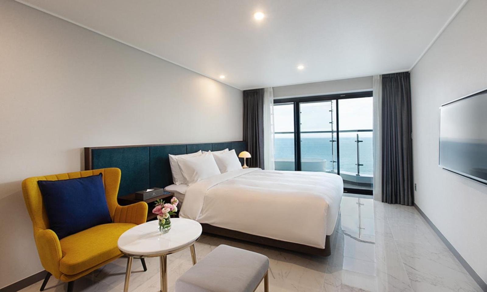 Busan Yeongmu Parade Hotel Haeundae Beach エクステリア 写真